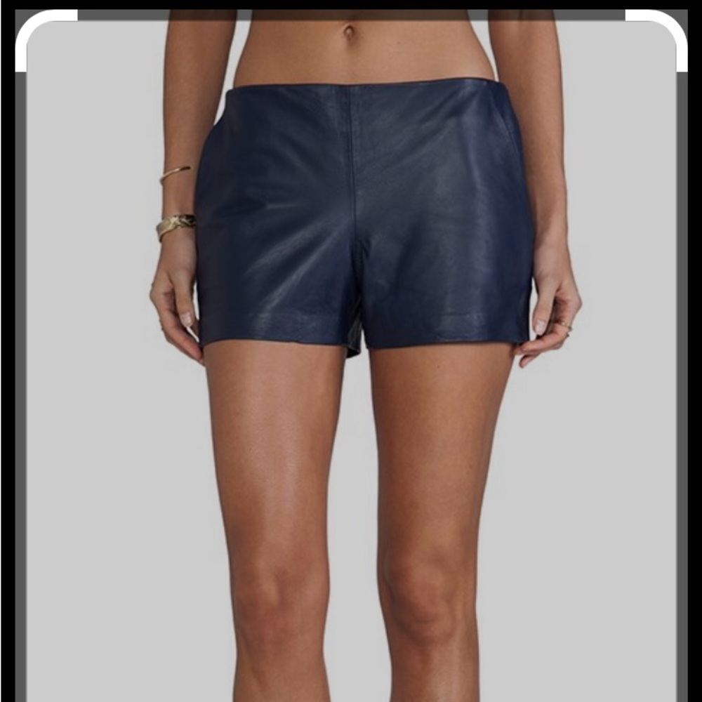 Trina Turk Soft Lamb Leather Link Shorts Midnight size 8